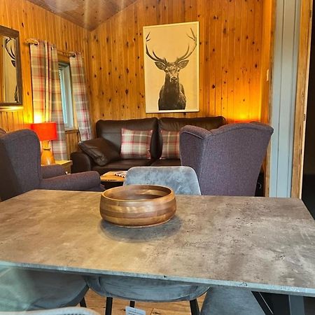 Milton Bay Luxury Lodge Wrapped In Exceptional Scenery Morenish Экстерьер фото
